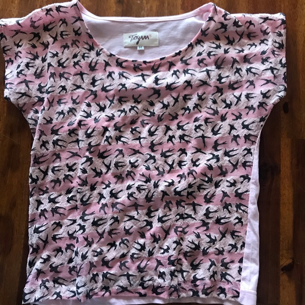 Flirty Sparrow tee